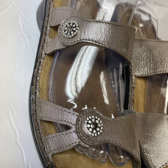 Naot Triton Leather Slip On Metallic Sandals Silver Sz 41 (EU) - Picture 4 of 7
